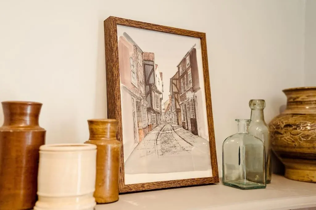 Artistic Hideaway Within York'S Ancient City Walls Vakantiehuis York